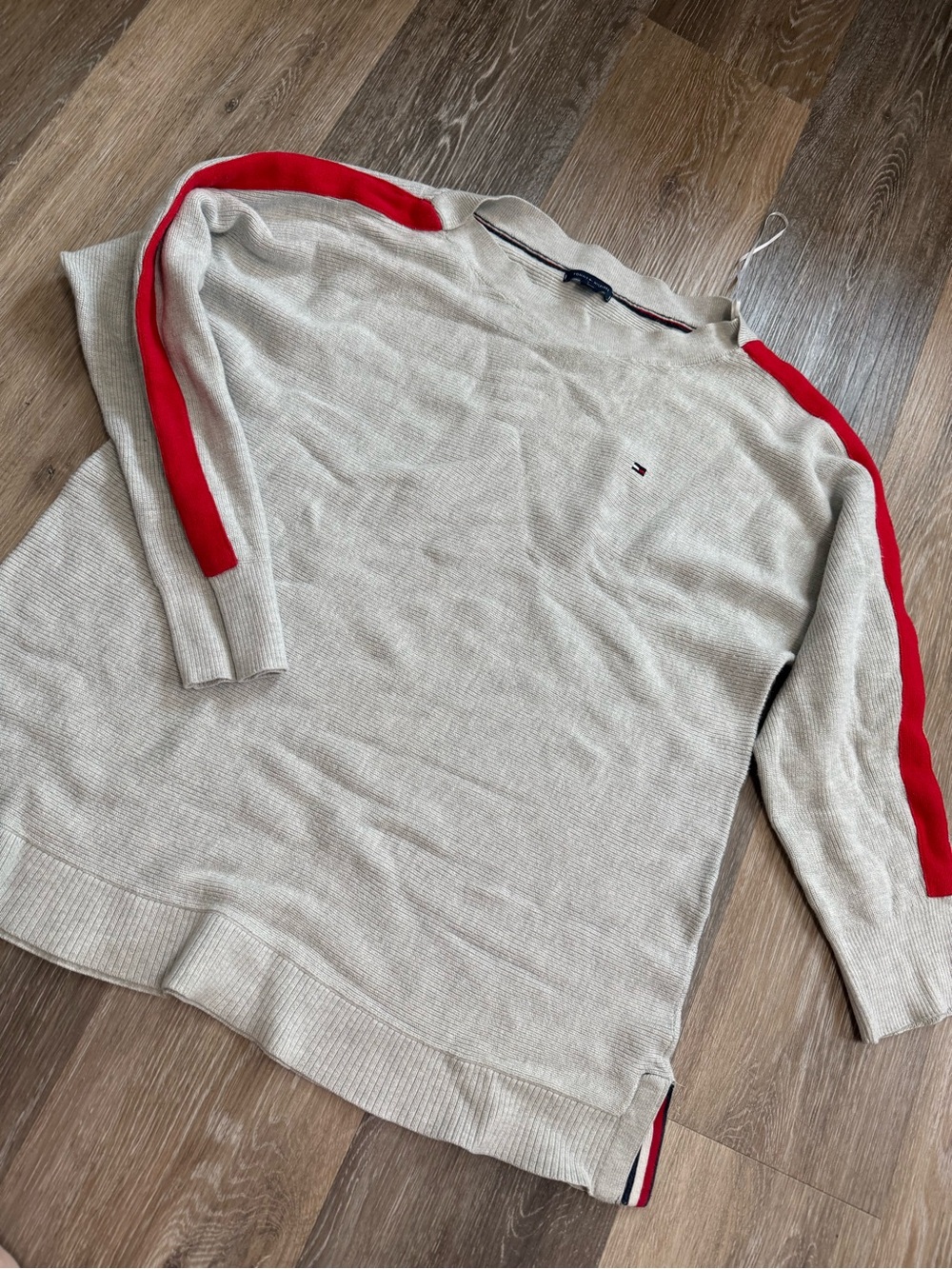 Tommy Hilfiger Cream Crewneck Sweater with Red Shoulder Stripes